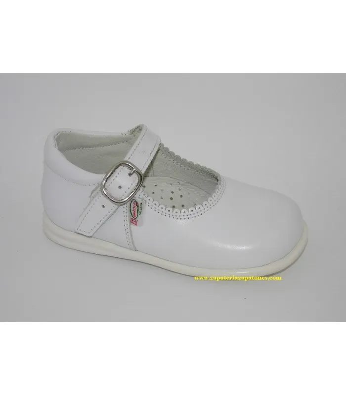 Classic white leather Mercedita