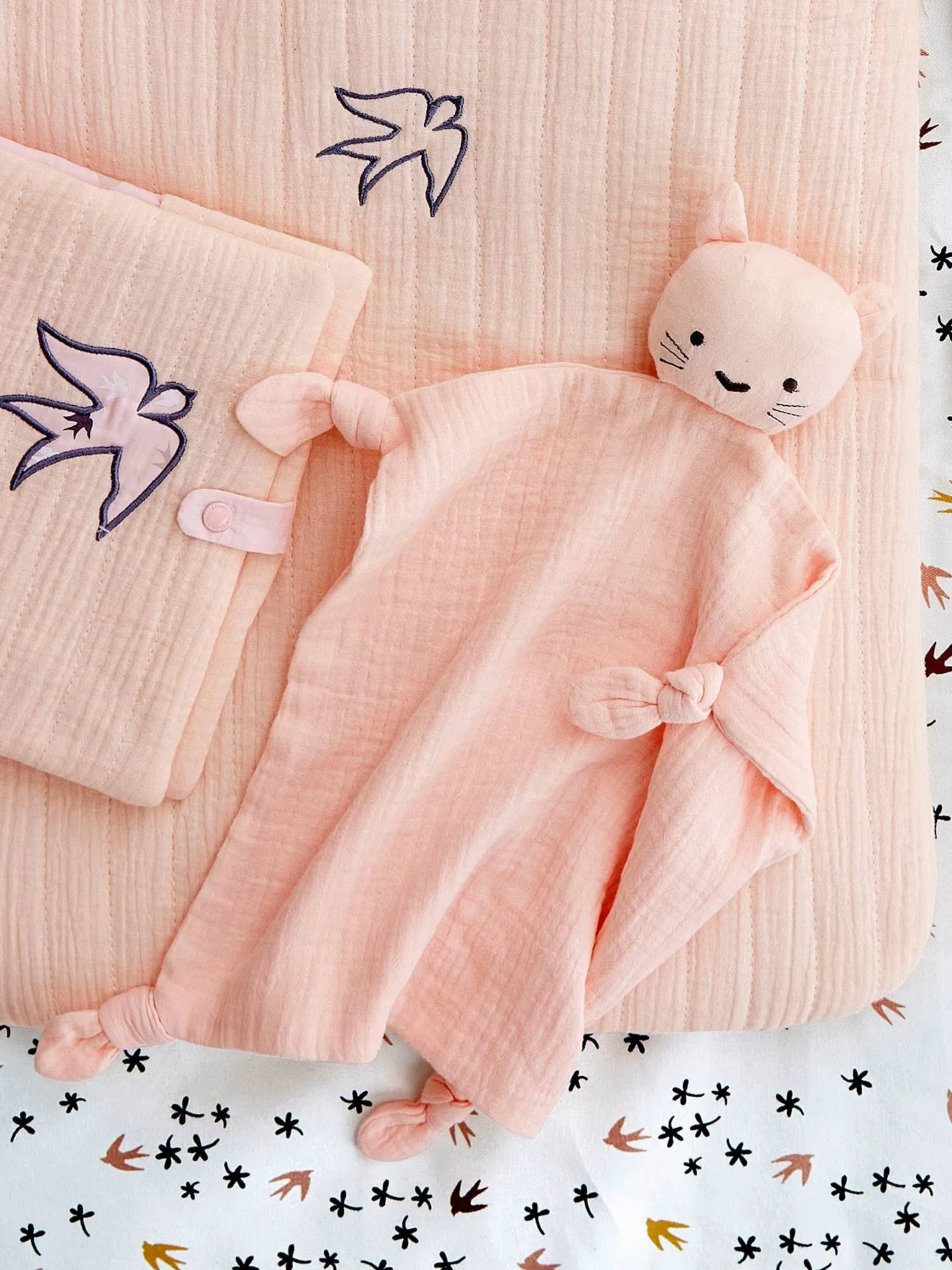Doudou cloth + round rattle